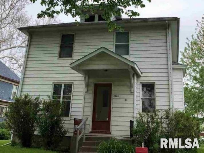 2024 Grand Ave unit 1/2, Davenport, IA 52803 - photo 1