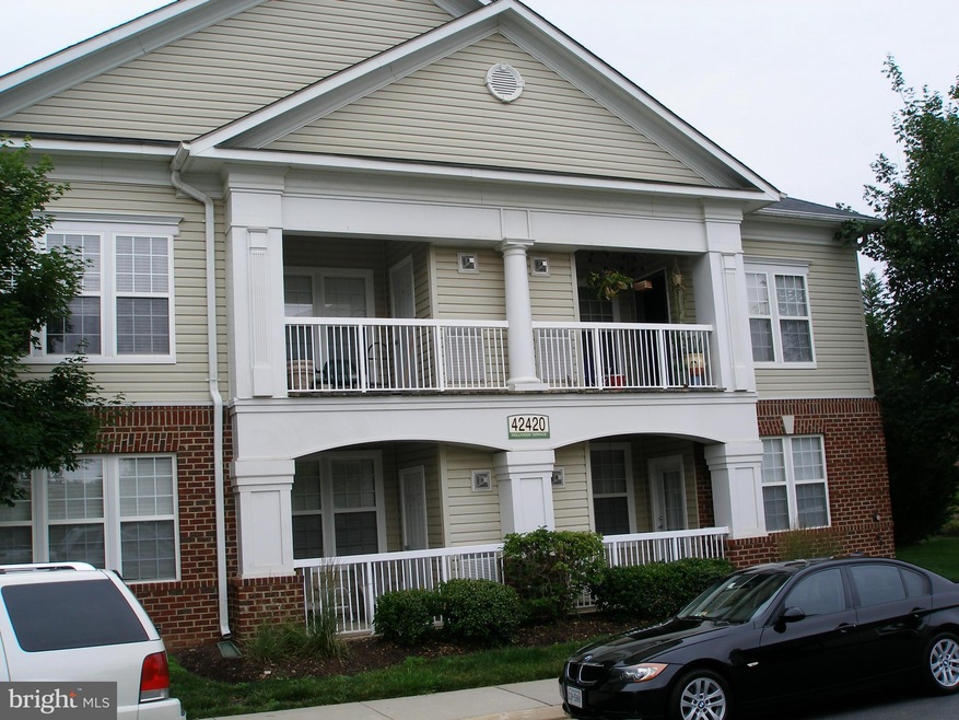 42420 Hollyhock Terrace unit 103, Ashburn, VA 20148 - photo 1