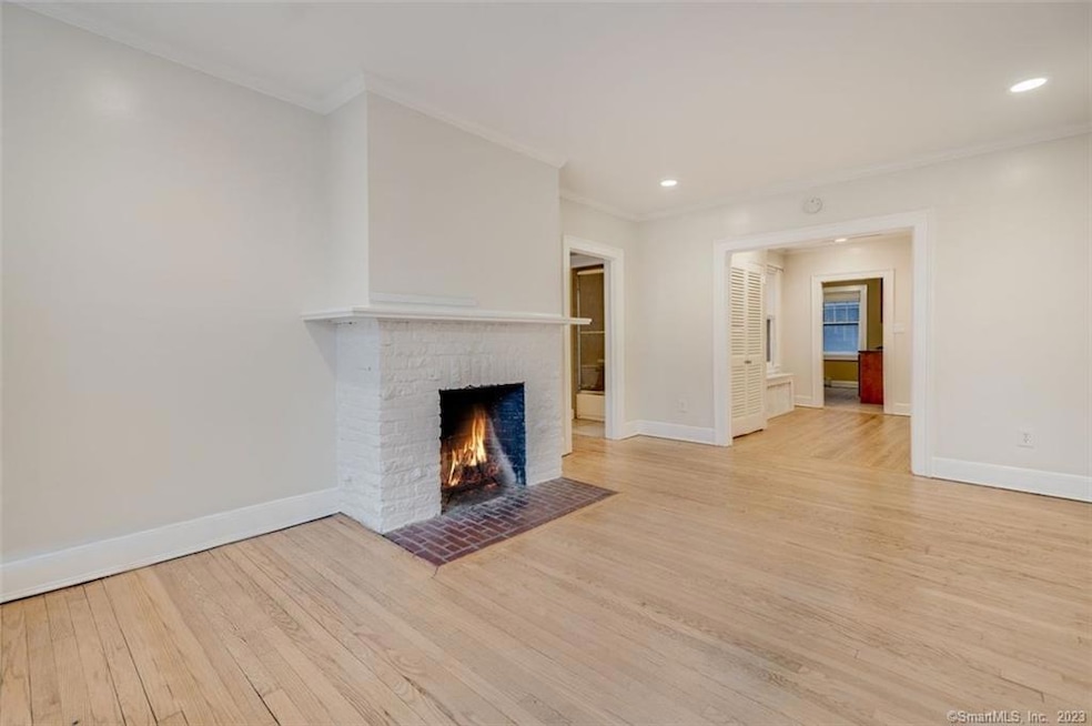 11 Quaker Ln N unit 11-103, West Hartford, CT 06119 - photo 1