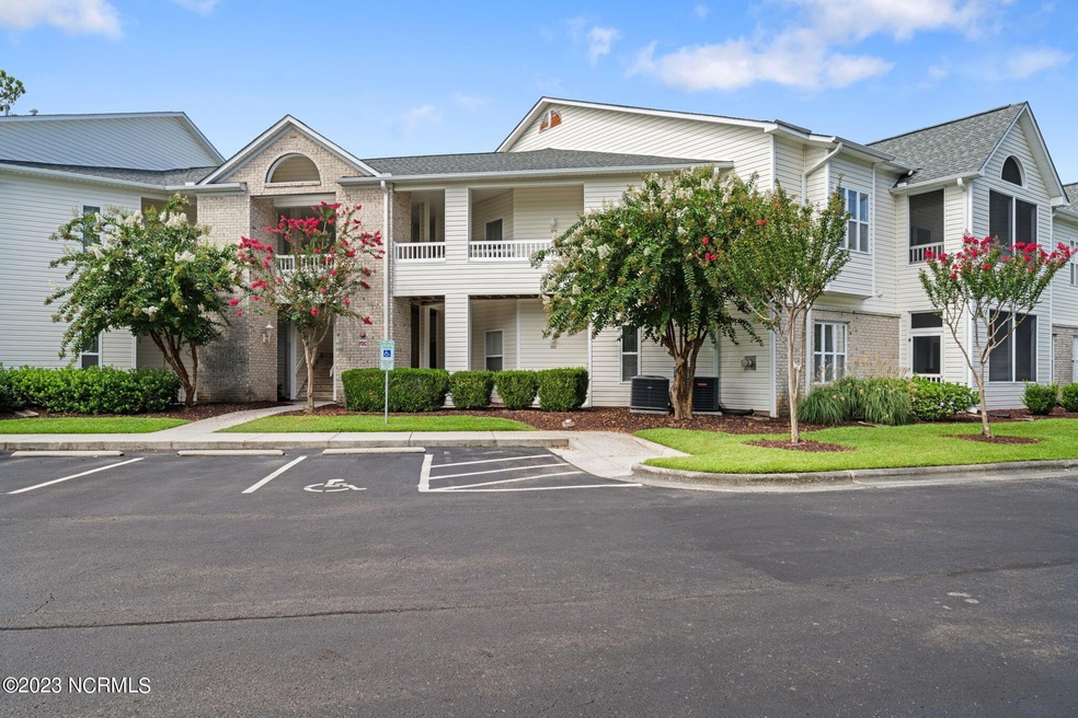 2-web-or-mls-3910 River Front Place #103