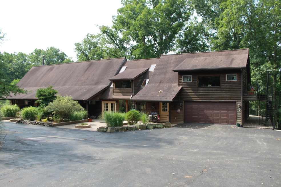 2008 Montezuma 2009 Ln SE, Hide A Way Hills, OH 43107 - photo 1