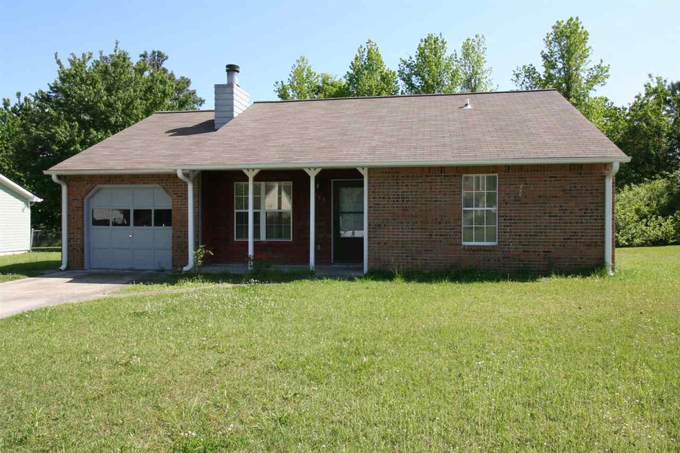 105 Hampton Ct, Jacksonville, NC 28546 - photo 1