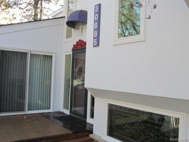 30685 N Greenbriar Rd, Franklin, MI 48025 - photo 1