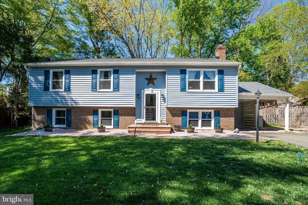 7008 Lamp Post Ln, Alexandria, VA 22306 - photo 1