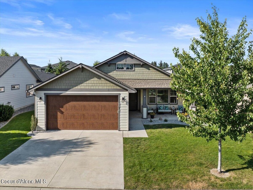 01-Aerial front of home