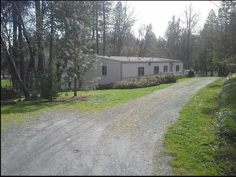 417 Opal Ln, Grants Pass, OR 97526 - photo 1