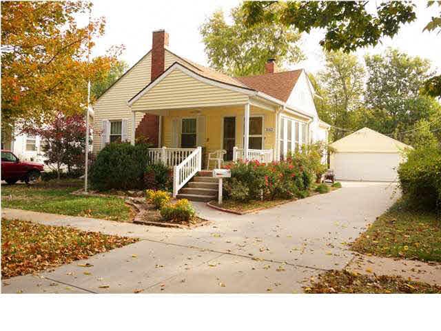 1142 Perry Ave