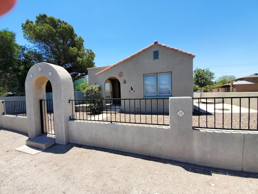 1404 E Grant Rd, Tucson, AZ 85719 - photo 1