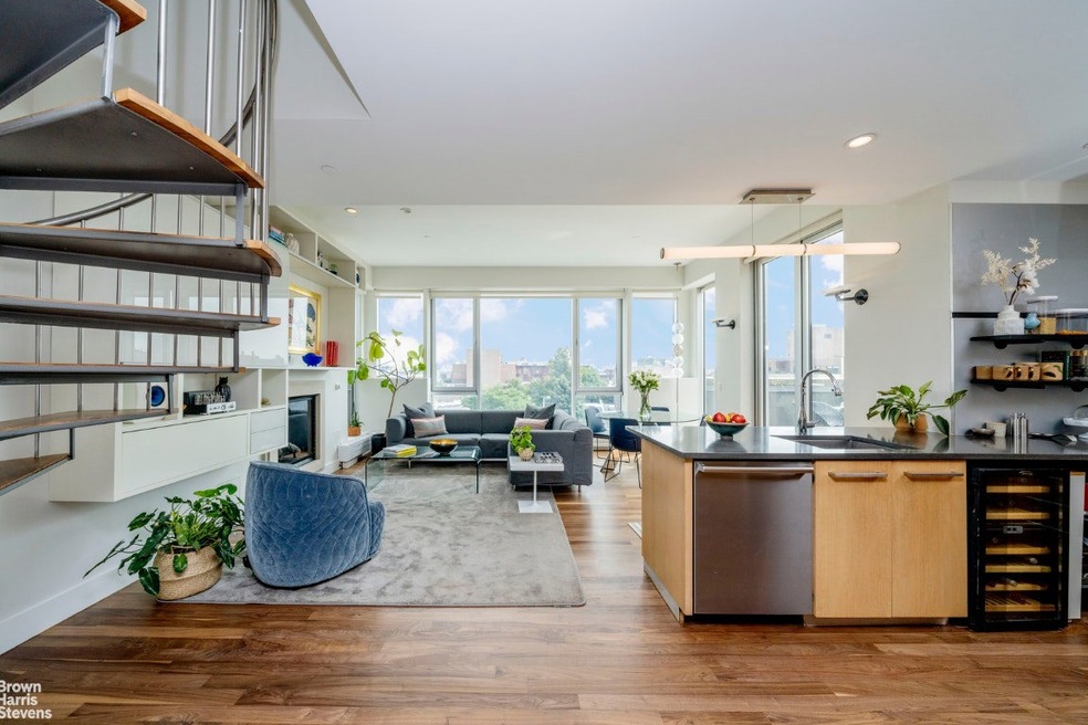 Sold $2,737,500 • Co-Listing Agent