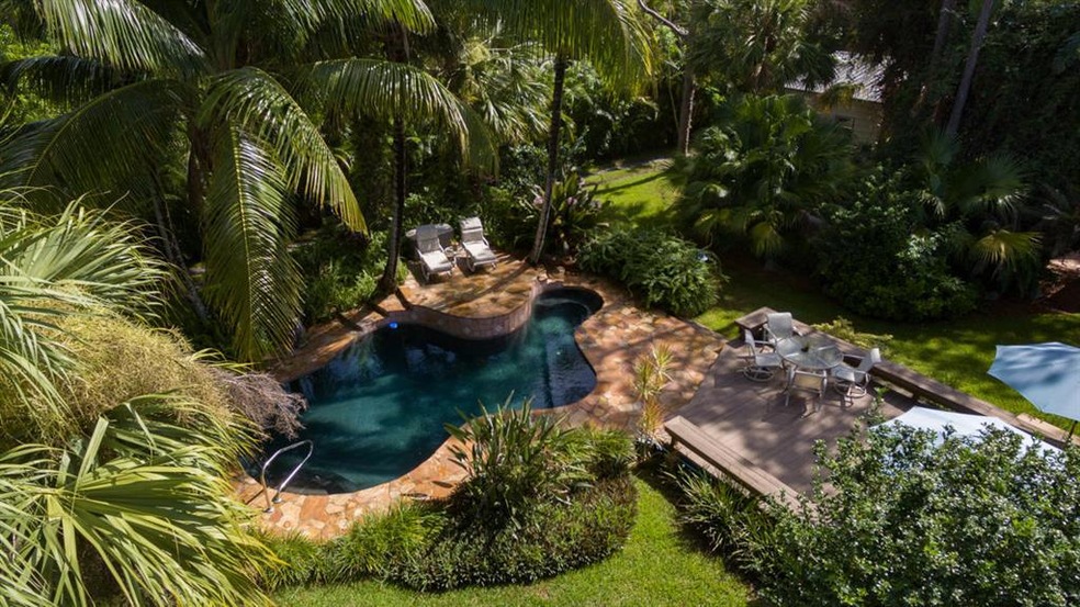 pool aerial