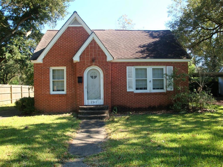 2917 Avenue I, Bay City, TX 77414 - photo 1