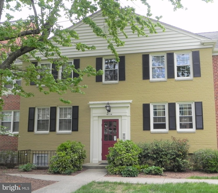 6714 W Wakefield Dr unit A2, Alexandria, VA 22307 - photo 1