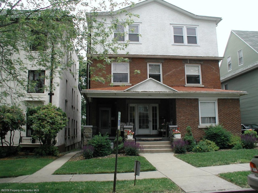 925 S Webster Ave, Scranton, PA 18505 - photo 1