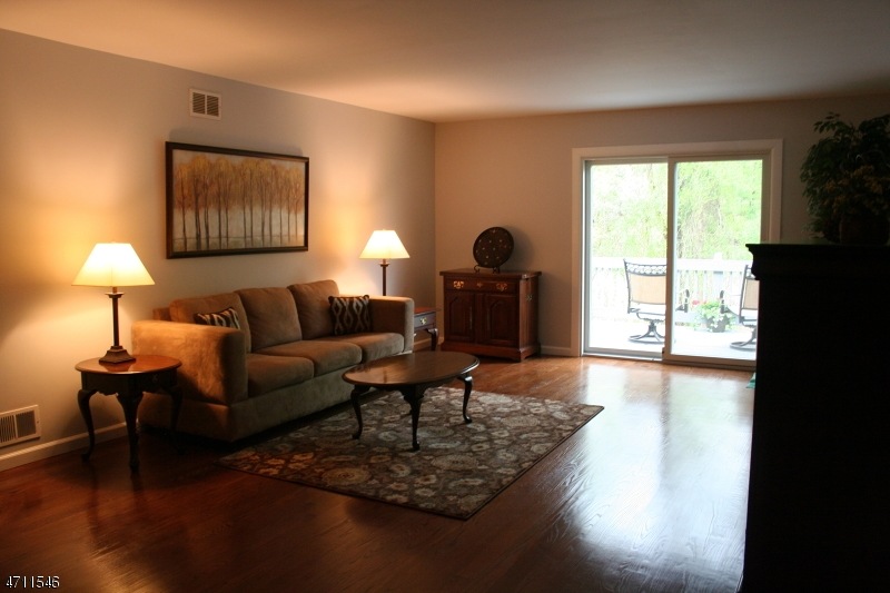 69 Bowfell Ct, Wayne, NJ 07470 - photo 1