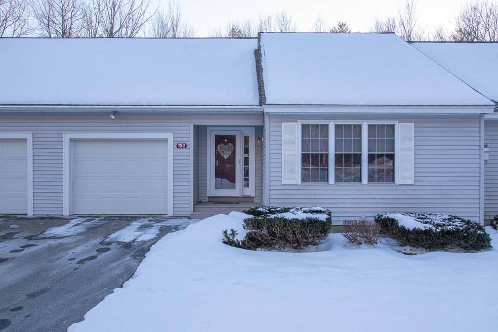 73 Norfolk St unit 2, Hampstead, NH 03841 - photo 1