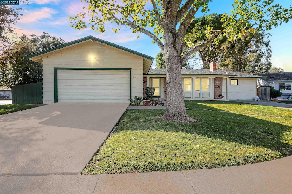 For Sale $569,999 • Co-Listing Agent