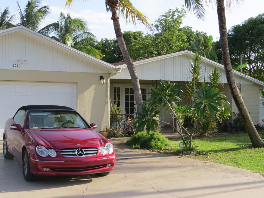 1910 Carambola Road, Lake Clark Shores
