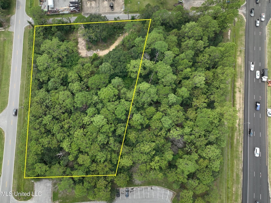 3200 Townsend Rd, Gautier, MS 39553 - photo 1