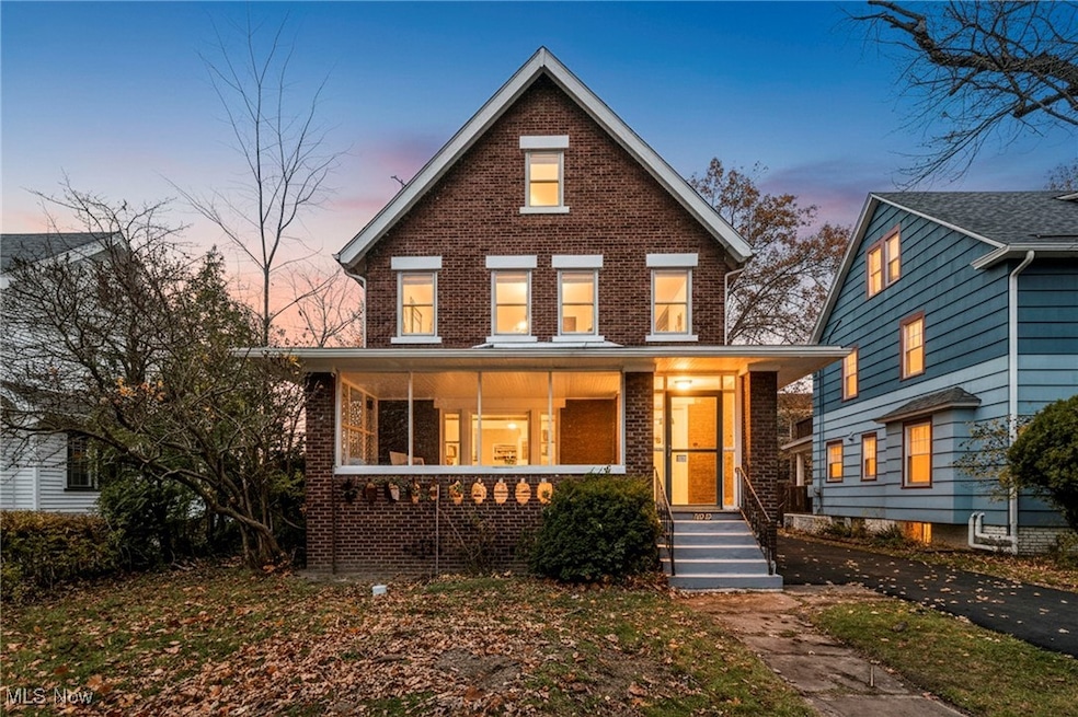 3147 Whitethorn Rd, Cleveland, OH 44118 - photo 1