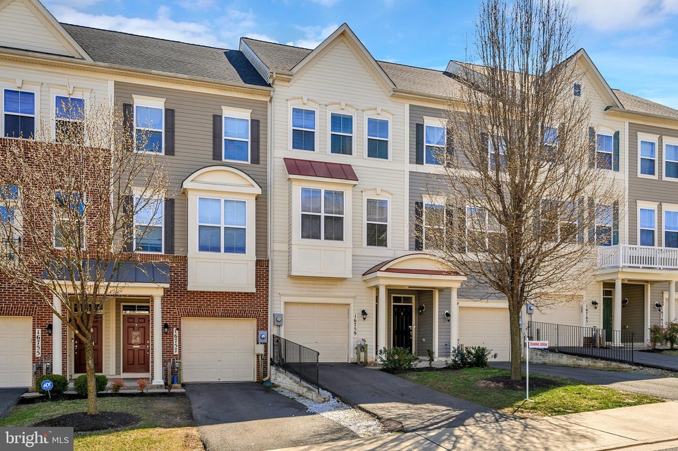 16759 Shingle Oak Dr unit 269, Woodbridge, VA 22191 - photo 1