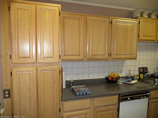 69A Heritage Village unit 69A, Southbury, CT 06488 - photo 1