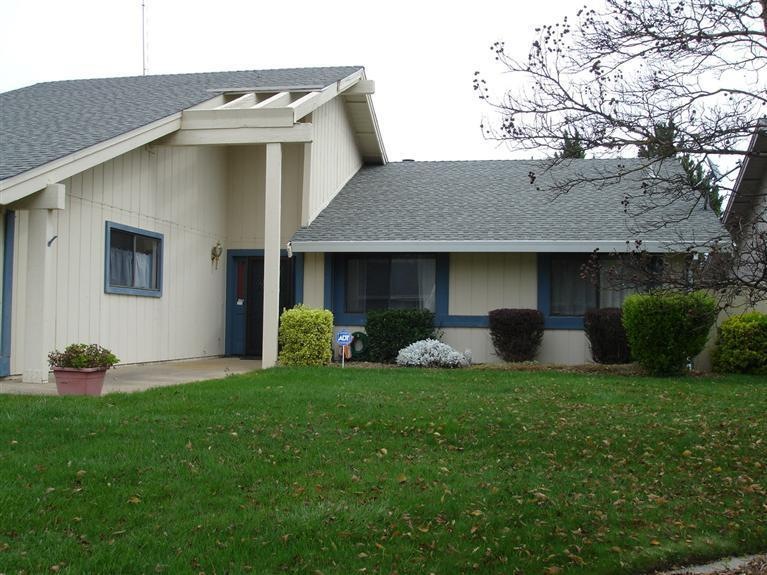 Front view of home.