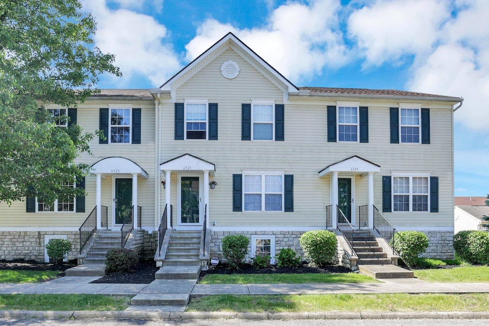 6521 Crab Apple Dr unit 12-652, Canal Winchester, OH 43110 - photo 1