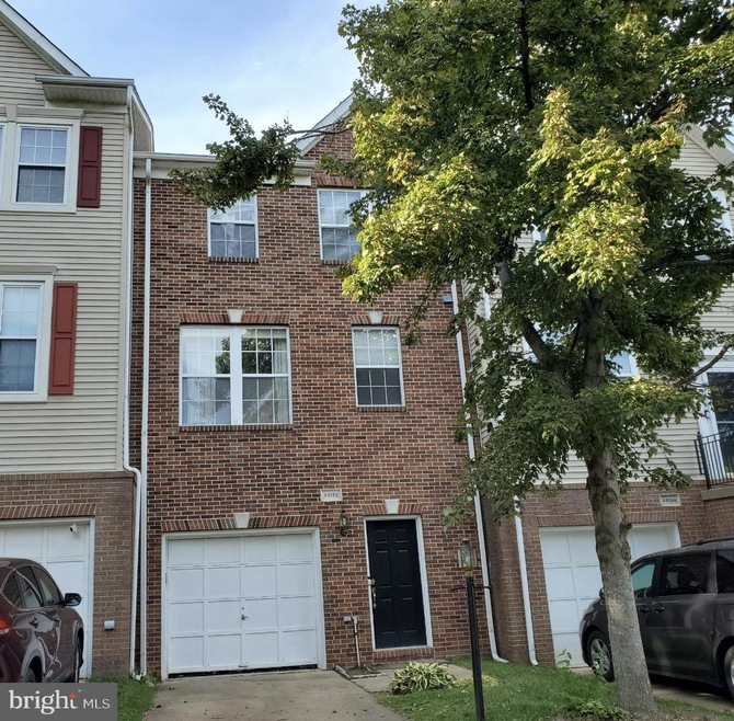 43182 Newbridge Square, Broadlands, VA 20148 - photo 1