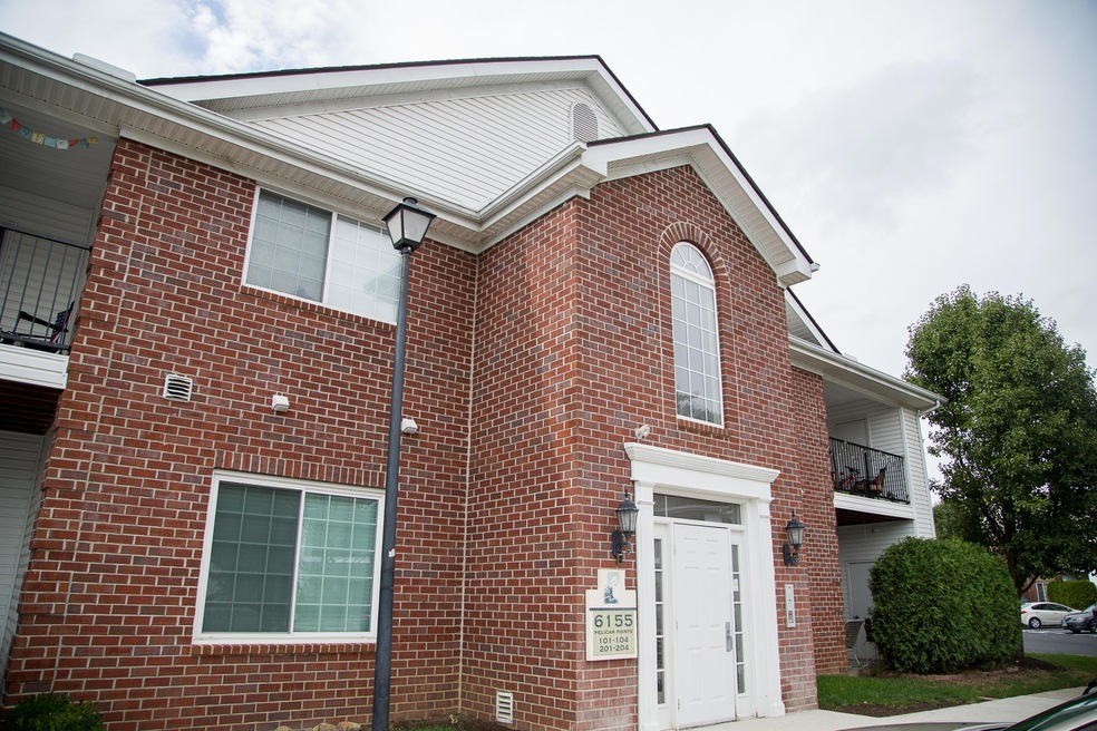 6155 Pelican Pointe