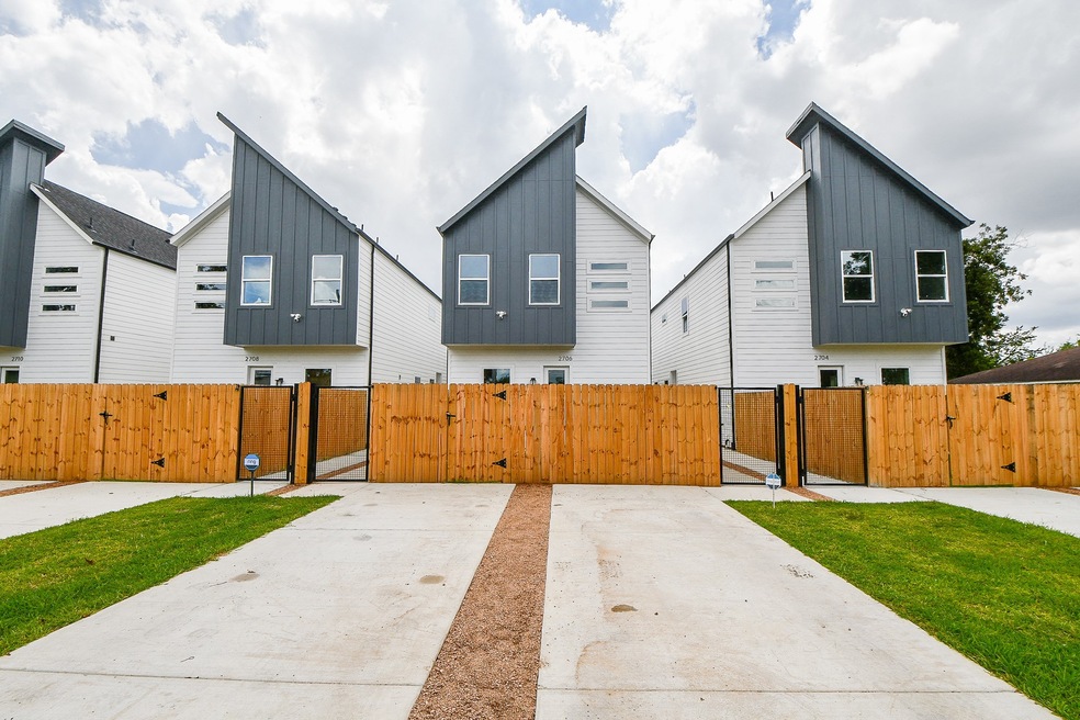 2706 Bostic St unit A, Houston, TX 77093 - photo 1