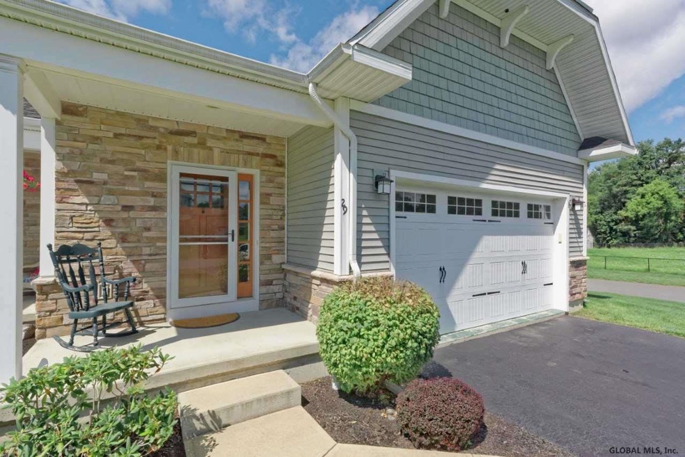 29 Guiliana Cir, North Greenbush, NY 12180 - photo 1