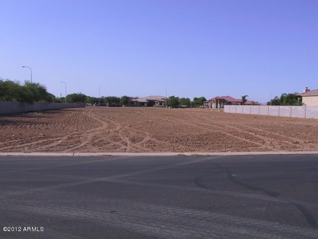 Teakwood Lot Front View