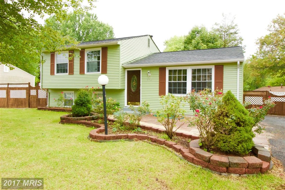 5912 Aplomado Dr, Burke, VA 22015 - photo 1