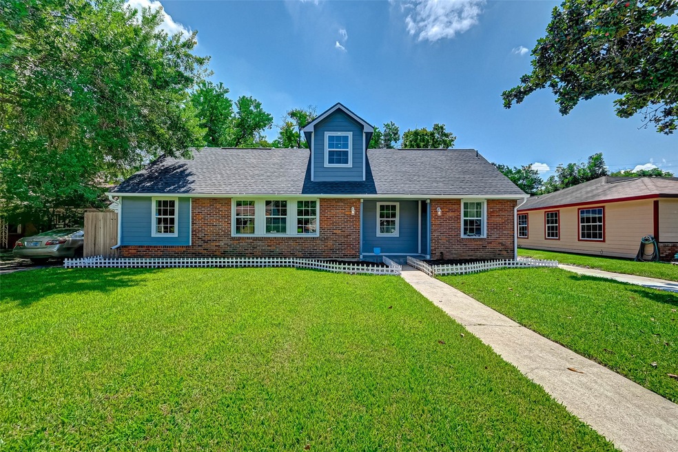 4918 Arvilla Ln, Houston, TX 77021 - photo 1