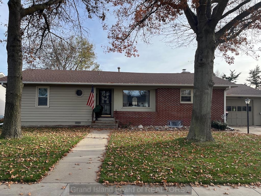 2315 W Oklahoma Ave, Grand Island, NE 68803 - photo 1