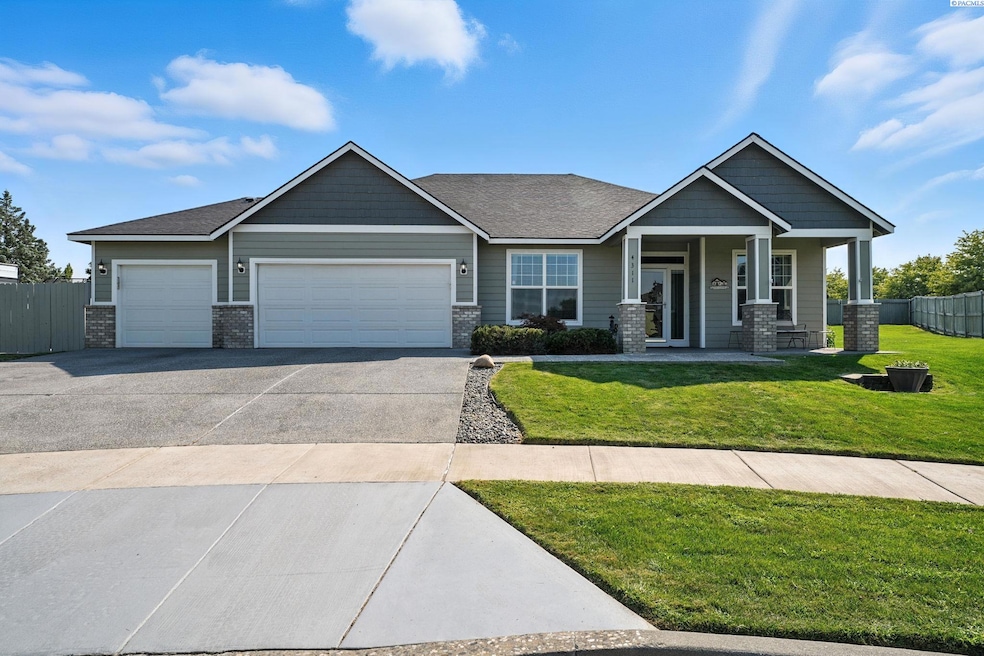 4311 W 22nd Ave, Kennewick, WA 99338 - photo 1