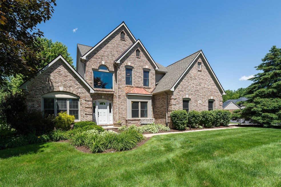 Welcome to 21511 Winding Creek Drive!