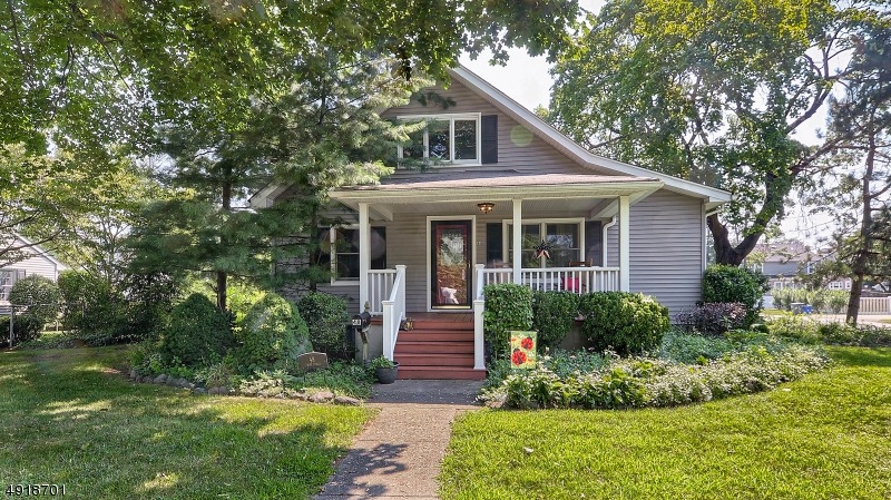 48 3rd St, Pequannock, NJ 07440 - photo 1