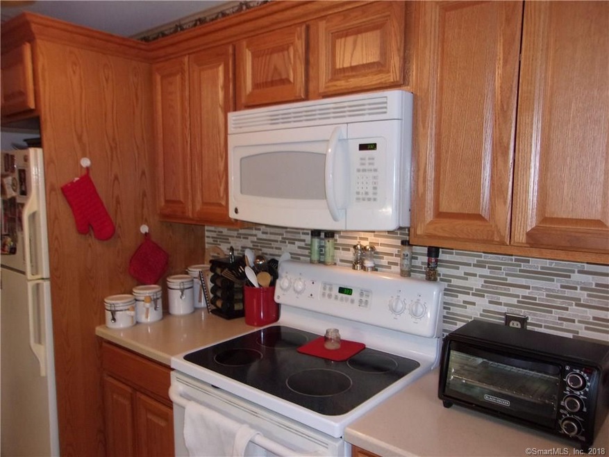 180C Heritage Village unit C, Southbury, CT 06488 - photo 1