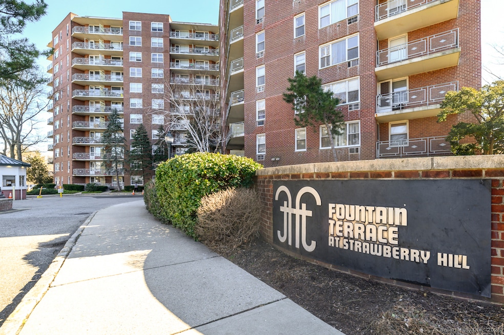 Fountain Terrace at Strawberry Hill unit 636, Stamford, CT 06902 - photo 1