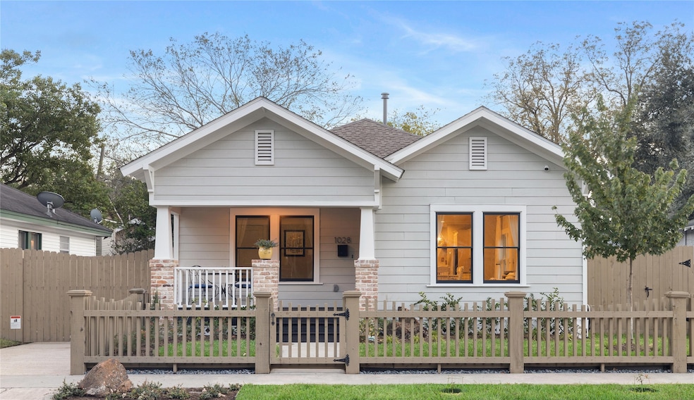 1028 E 14th St, Houston, TX 77009 - photo 1