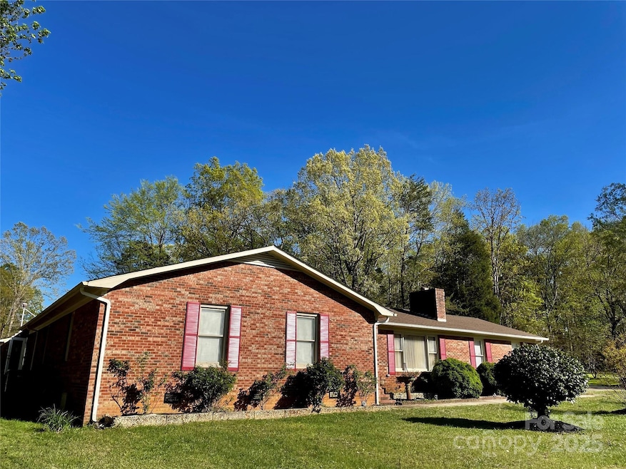 Under Contract $399,000