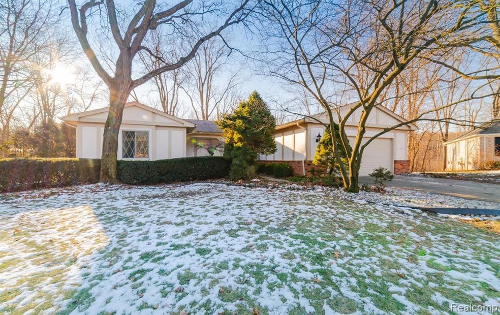 1546 Ashover Circle-1.jpg