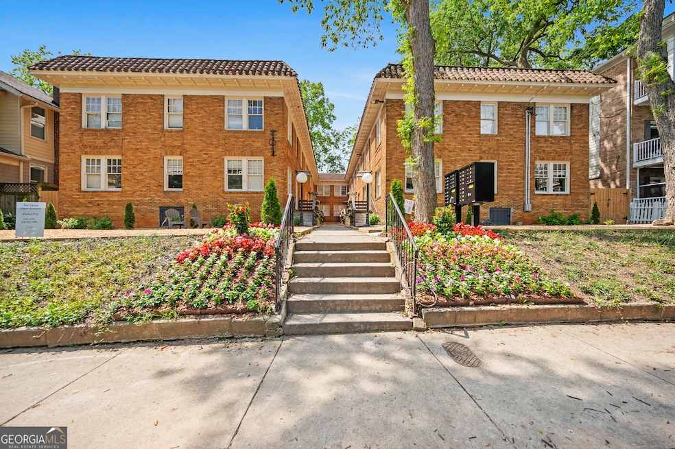 For Rent $1,500/month • Co-Listing Agent