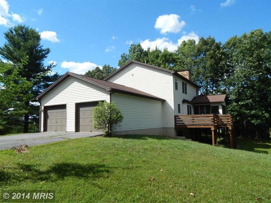 2509 Highland Ridge Rd, Berkeley Springs, WV 25411 - photo 1