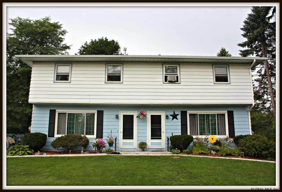 14 Pheasant Ln, Wynantskill, NY 12198 - photo 1