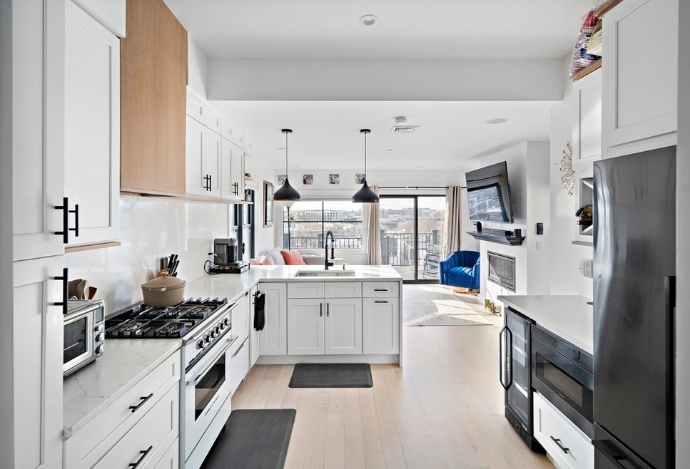 75 Old Harbor St unit 3, Boston, MA 02127 - photo 1