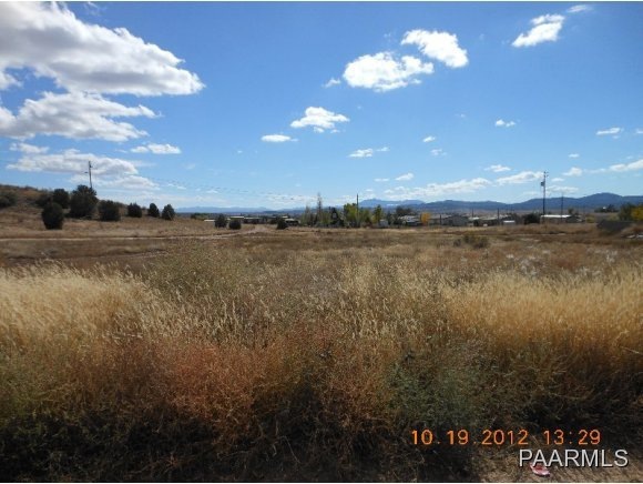 143 E Abra Rd, Paulden, AZ 86334 - photo 1