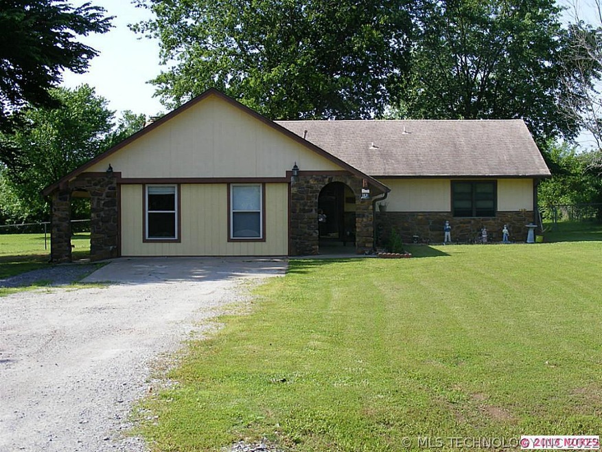 1636 sq ft. home. 4/2/3detached