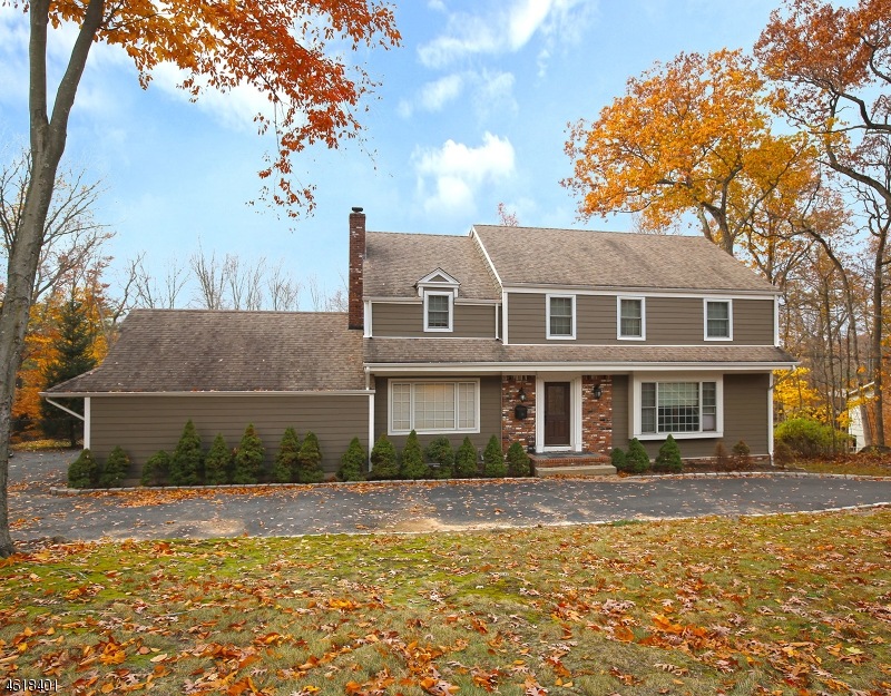 76 Shrewsbury Dr, Livingston, NJ 07039 - photo 1